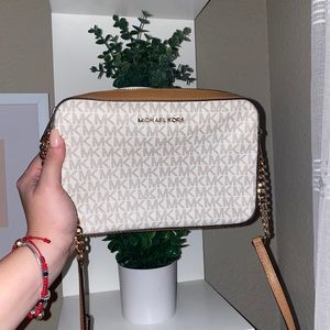- Michael Kors Crossbody bag
